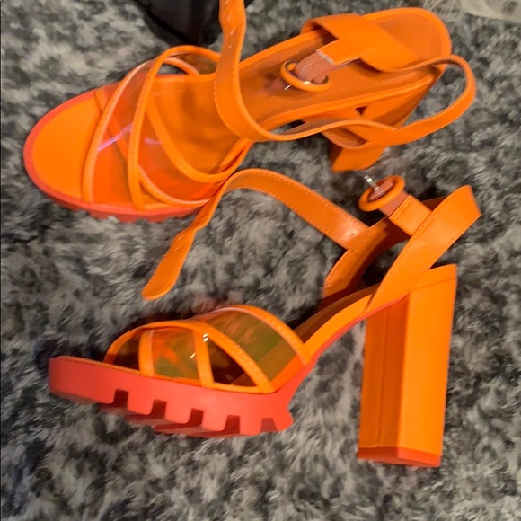 Heels - Picture 2 of 3